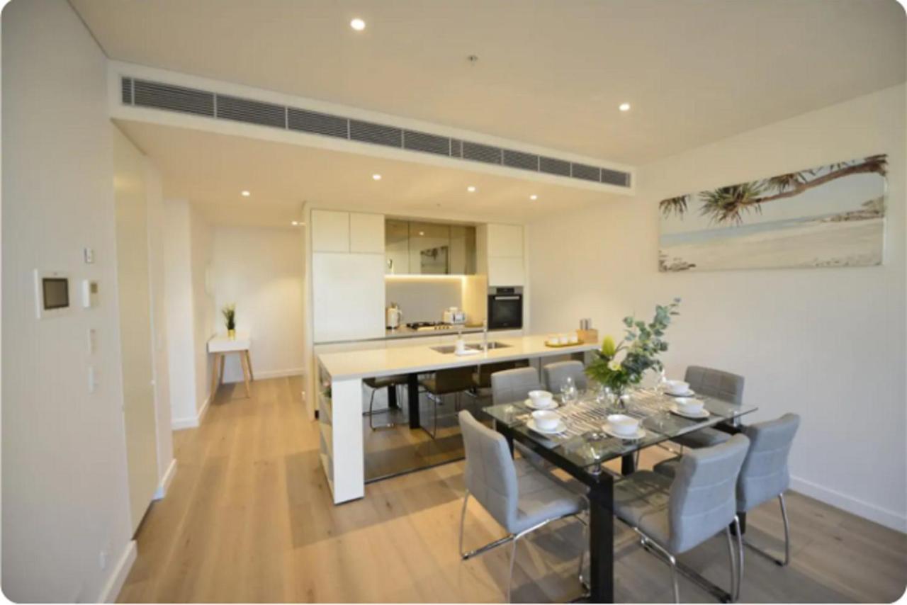 Rivergate Apartment With Central View Хошимин Номер фото