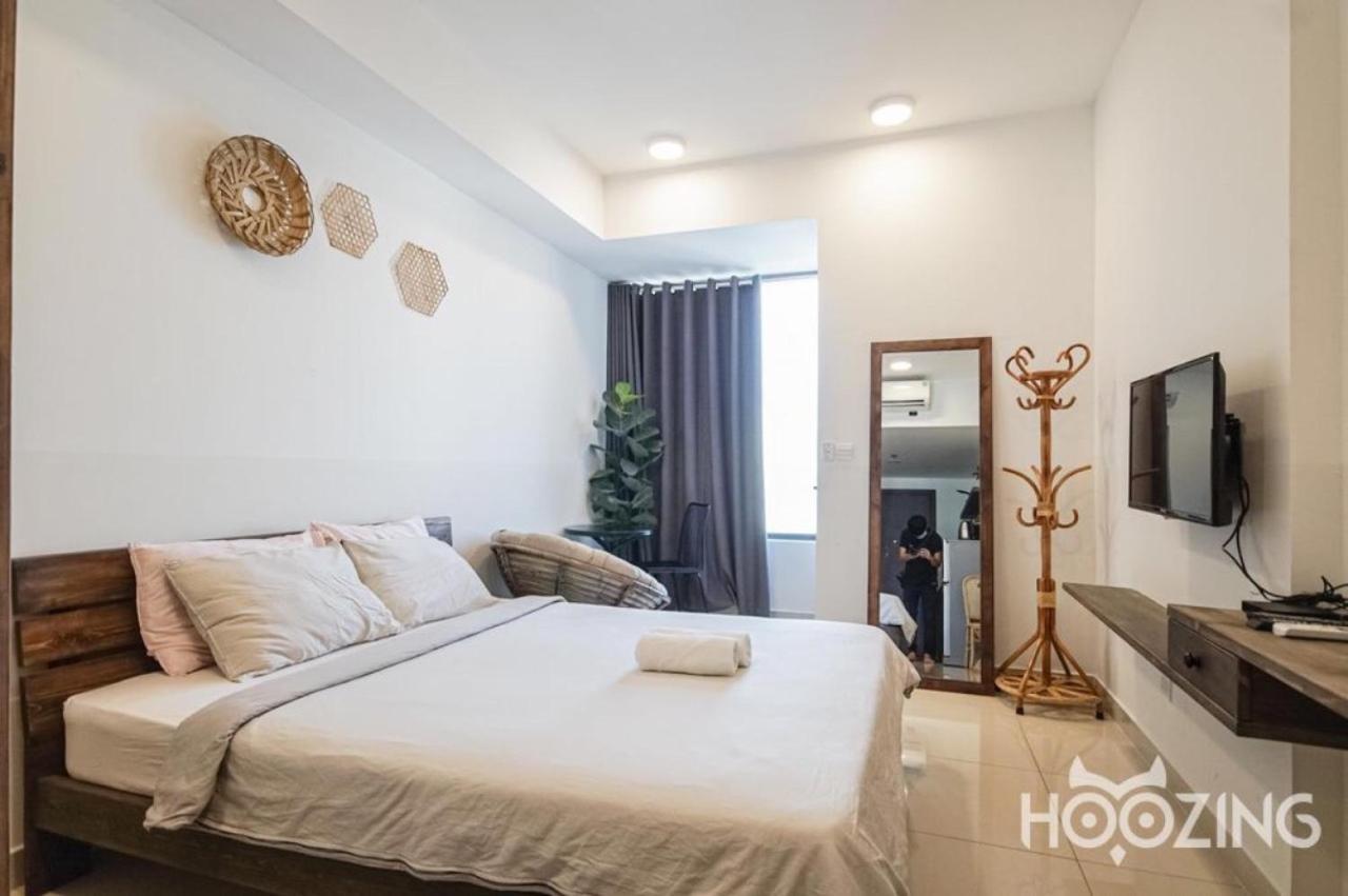 Rivergate Apartment With Central View Хошимин Номер фото