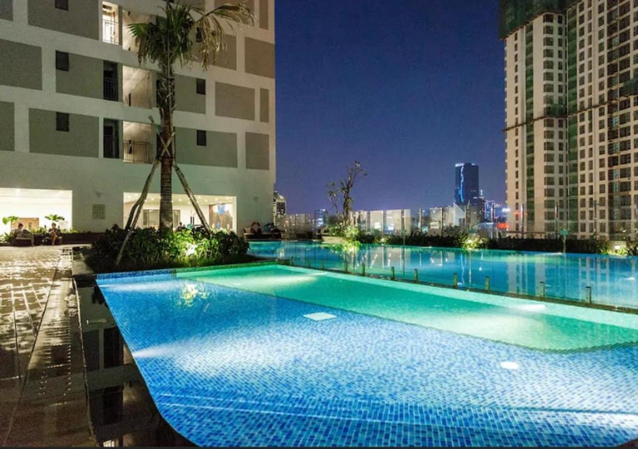 Rivergate Apartment With Central View Хошимин Экстерьер фото