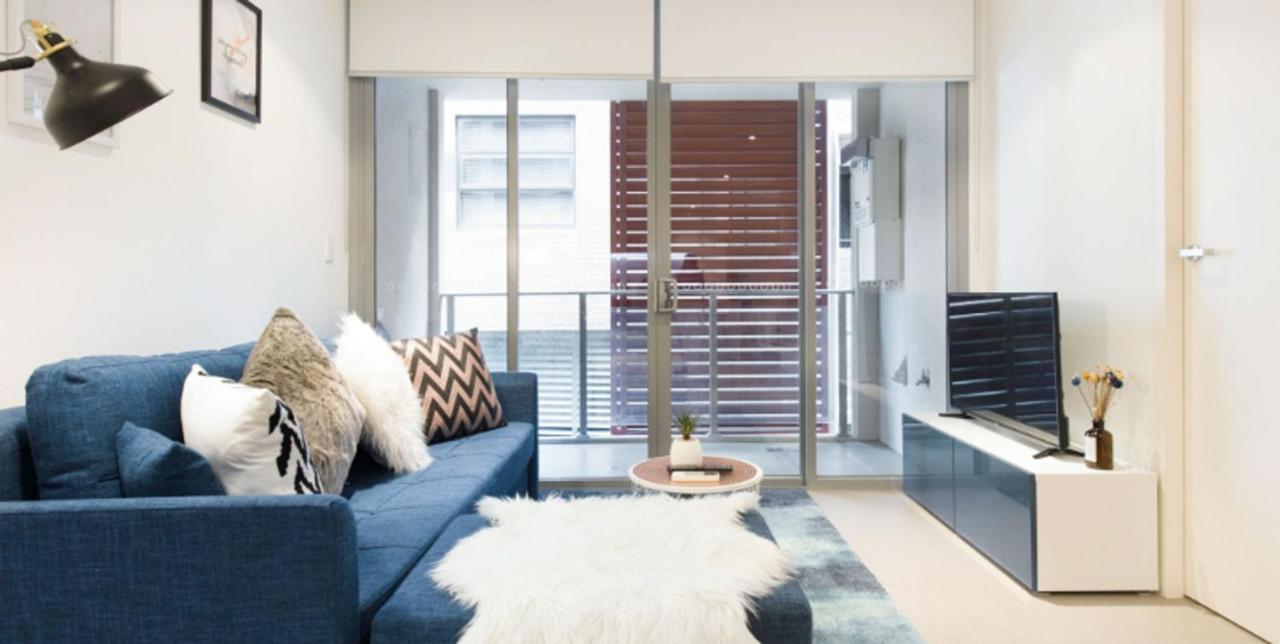 Rivergate Apartment With Central View Хошимин Экстерьер фото